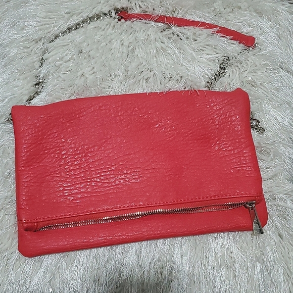 Express Cluth - Picture 1 of 4